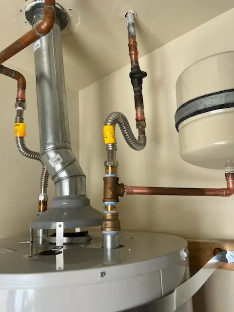 Water heater installation and plumbing repair in Franklin Field South